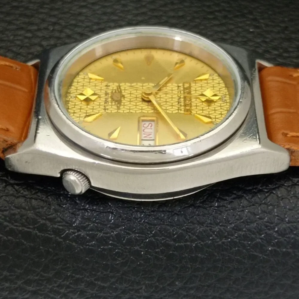 Vintage 1985 Citizen Automatic Mens Silver Watch W/daydate & Gold accents